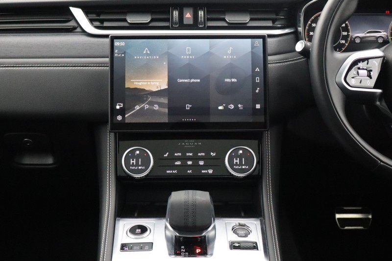 2024 (74) F-pace Special Edi 2.0 P400e R-Dynamic HSE Black 90th Anniv 5dr Auto 5137569