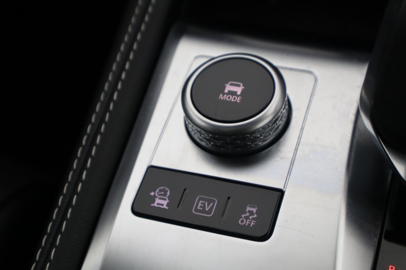 2024 (74) F-pace Special Edi 2.0 P400e R-Dynamic HSE Black 90th Anniv 5dr Auto 5137574