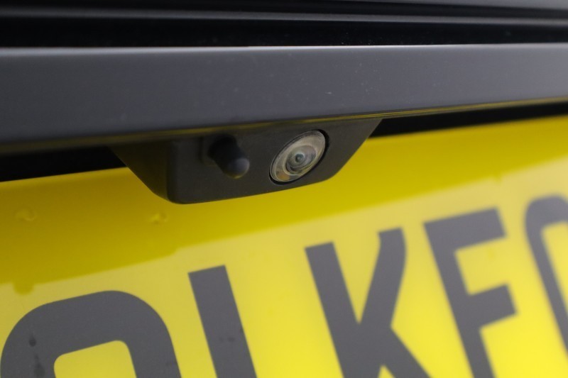 2021 (21) LAND ROVER RANGE ROVER EVOQUE 2.0 P200 R-Dynamic S 5dr Auto 5148182