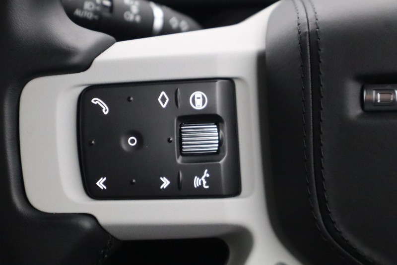 2025 (74) LAND ROVER DEFENDER 3.0 D350 X-Dynamic HSE 110 5dr Auto [7 Seat] 5149104