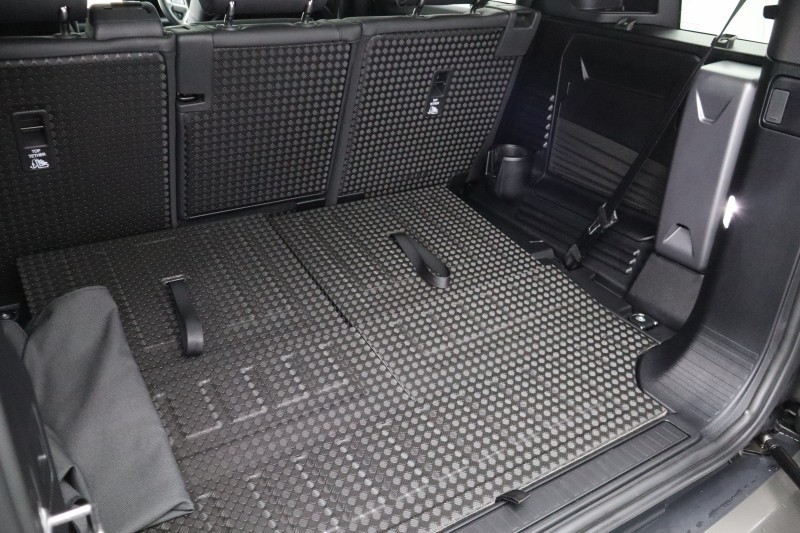 2025 (74) LAND ROVER DEFENDER 3.0 D350 X-Dynamic HSE 110 5dr Auto [7 Seat] 5149089