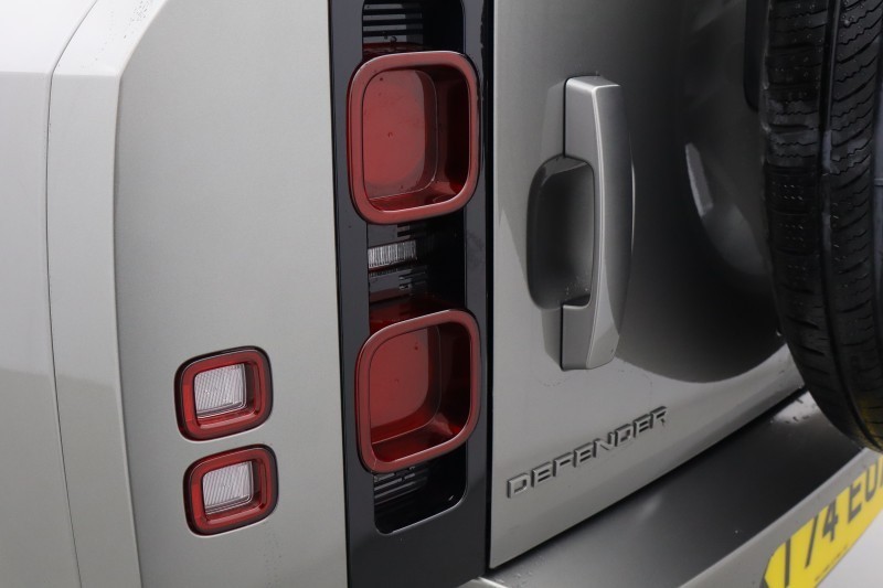 2025 (74) LAND ROVER DEFENDER 3.0 D350 X-Dynamic HSE 110 5dr Auto [7 Seat] 5149087