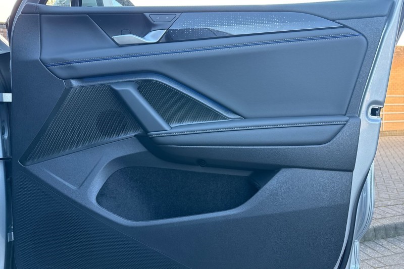  VOLKSWAGEN TIGUAN 2.0 TDI R-Line 5dr DSG 4911325