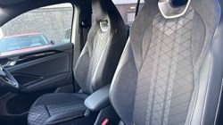 VOLKSWAGEN TIGUAN 2.0 TDI R-Line 5dr DSG 4911344