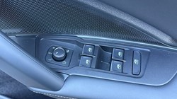 VOLKSWAGEN TIGUAN 2.0 TDI R-Line 5dr DSG 4911327