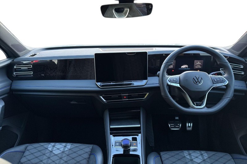  VOLKSWAGEN TIGUAN 2.0 TDI R-Line 5dr DSG 4911323