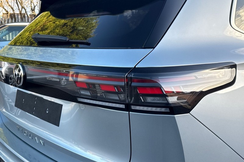  VOLKSWAGEN TIGUAN 2.0 TDI R-Line 5dr DSG 4911349