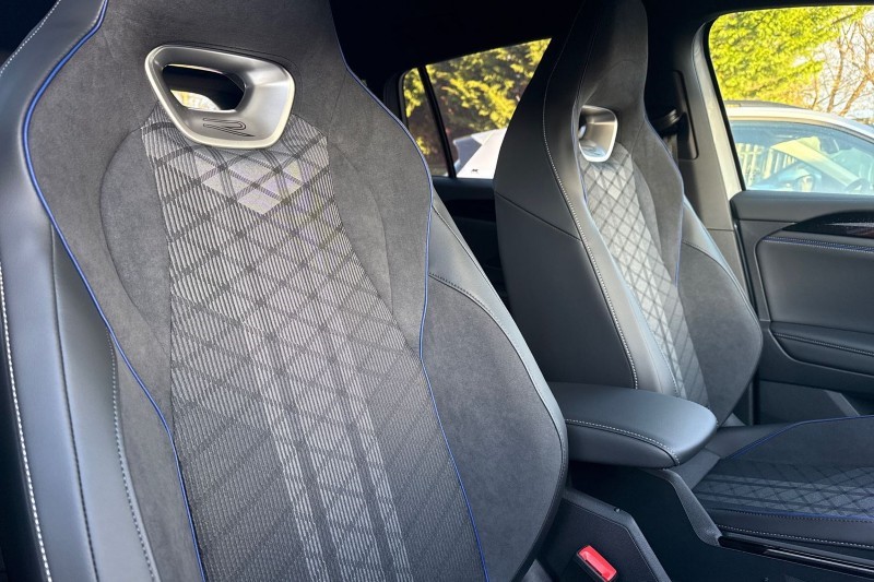  VOLKSWAGEN TIGUAN 2.0 TDI R-Line 5dr DSG 4911330