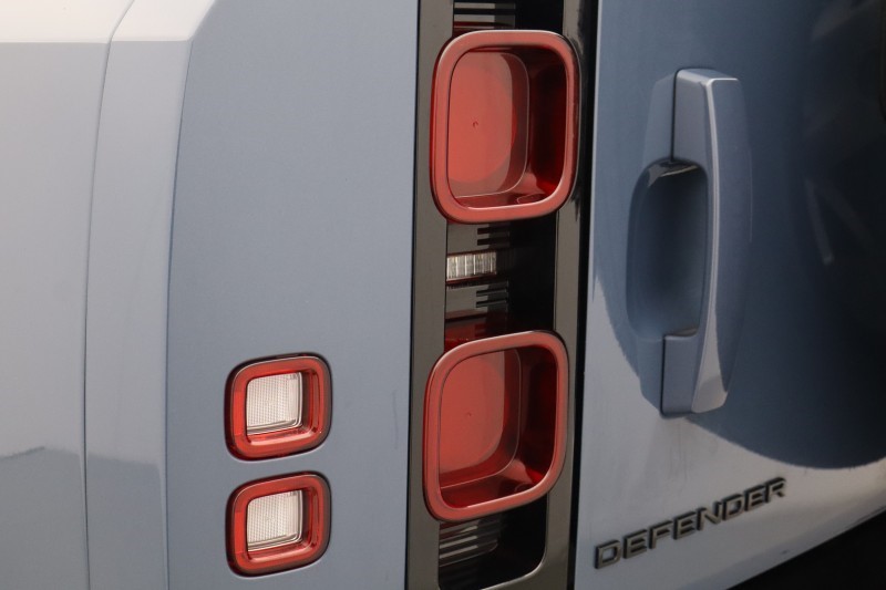 2024 (24) LAND ROVER DEFENDER 3.0 D250 X-Dynamic HSE 90 3dr Auto 5160028