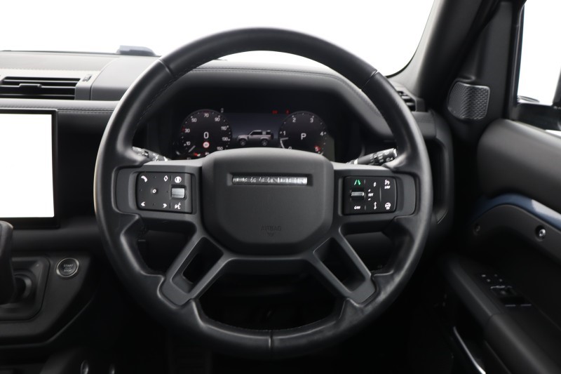 2024 (24) LAND ROVER DEFENDER 3.0 D250 X-Dynamic HSE 90 3dr Auto 5160046