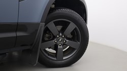 2024 (24) LAND ROVER DEFENDER 3.0 D250 X-Dynamic HSE 90 3dr Auto 5160043