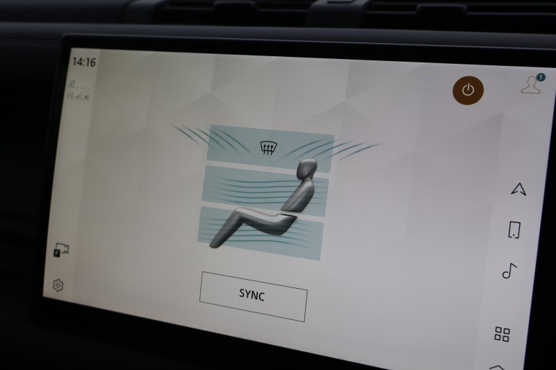 2024 (24) LAND ROVER DEFENDER 3.0 D250 X-Dynamic HSE 90 3dr Auto 5160061