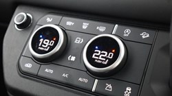 2024 (24) LAND ROVER DEFENDER 3.0 D250 X-Dynamic HSE 90 3dr Auto 5160056