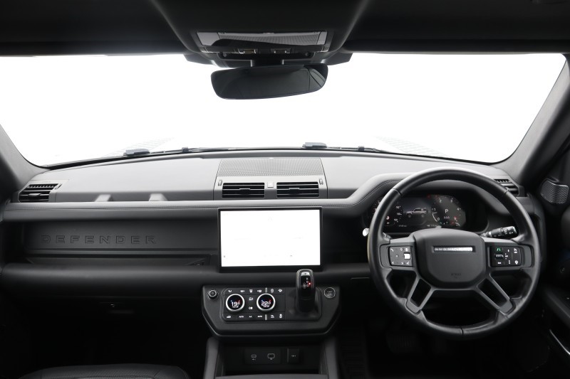 2024 (24) LAND ROVER DEFENDER 3.0 D250 X-Dynamic HSE 90 3dr Auto 5160045