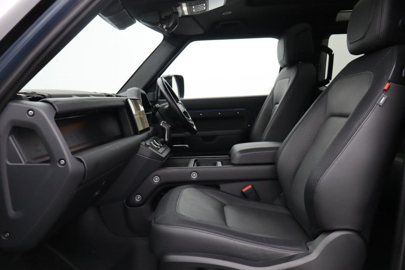 2024 (24) LAND ROVER DEFENDER 3.0 D250 X-Dynamic HSE 90 3dr Auto 5160018