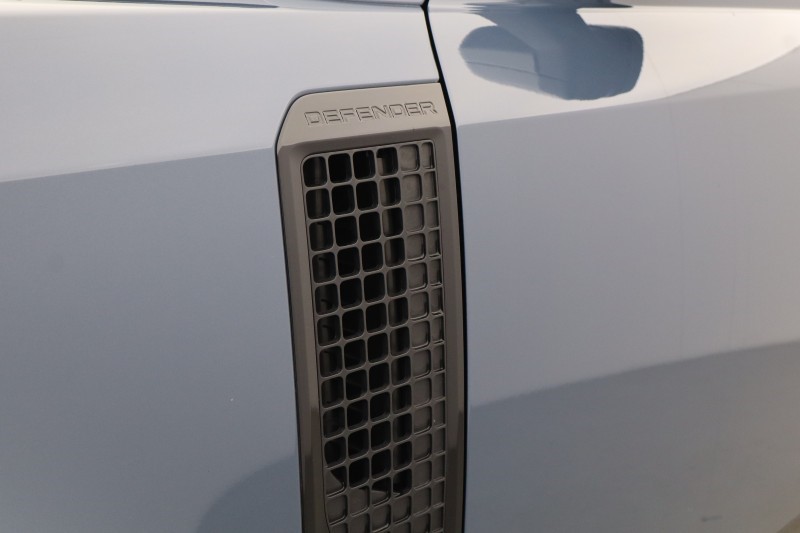 2024 (24) LAND ROVER DEFENDER 3.0 D250 X-Dynamic HSE 90 3dr Auto 5160020