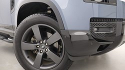 2024 (24) LAND ROVER DEFENDER 3.0 D250 X-Dynamic HSE 90 3dr Auto 5160034