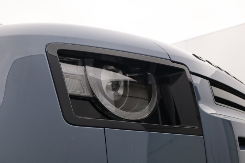 2024 (24) LAND ROVER DEFENDER 3.0 D250 X-Dynamic HSE 90 3dr Auto 5160023