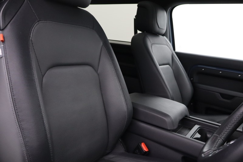 2024 (24) LAND ROVER DEFENDER 3.0 D250 X-Dynamic HSE 90 3dr Auto 5160040