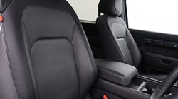 2024 (24) LAND ROVER DEFENDER 3.0 D250 X-Dynamic HSE 90 3dr Auto 5160040