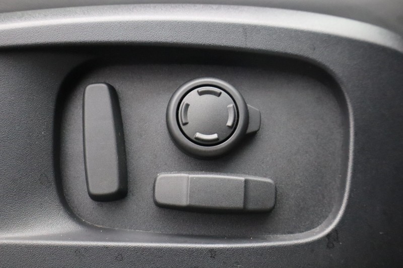 2024 (24) LAND ROVER DEFENDER 3.0 D250 X-Dynamic HSE 90 3dr Auto 5160038