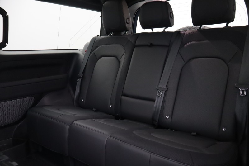 2024 (24) LAND ROVER DEFENDER 3.0 D250 X-Dynamic HSE 90 3dr Auto 5160019