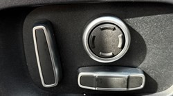 2021 (21) LAND ROVER RANGE ROVER EVOQUE 2.0 D200 R-Dynamic S 5dr Auto 5177135