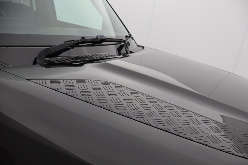 2020 (70) LAND ROVER DEFENDER 2.0 D240 SE 110 5dr Auto [7 Seat] 5128703