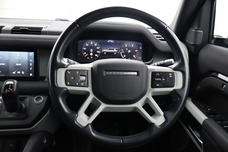 2020 (70) LAND ROVER DEFENDER 2.0 D240 SE 110 5dr Auto [7 Seat] 5128683