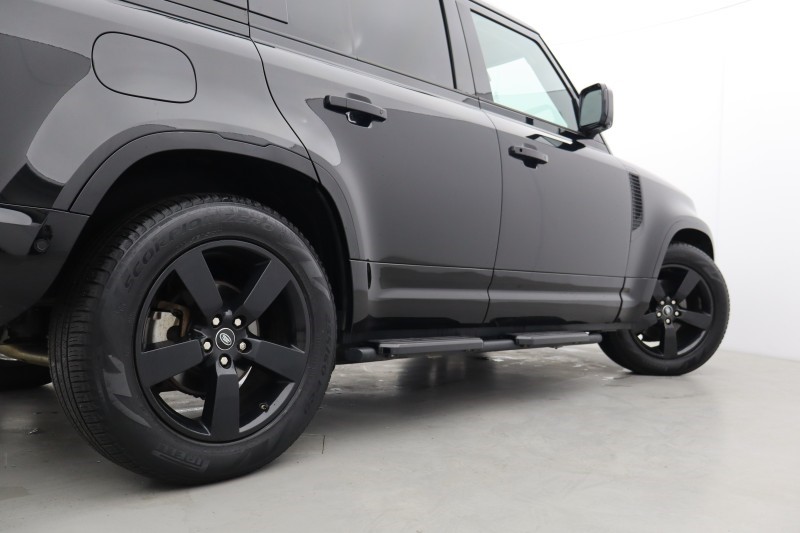 2020 (70) LAND ROVER DEFENDER 2.0 D240 SE 110 5dr Auto [7 Seat] 5128710