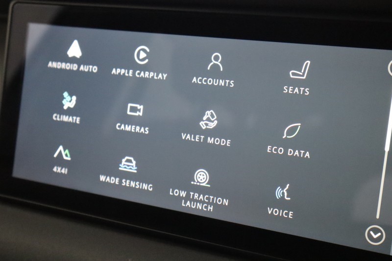 2020 (70) LAND ROVER DEFENDER 2.0 D240 SE 110 5dr Auto [7 Seat] 5128716