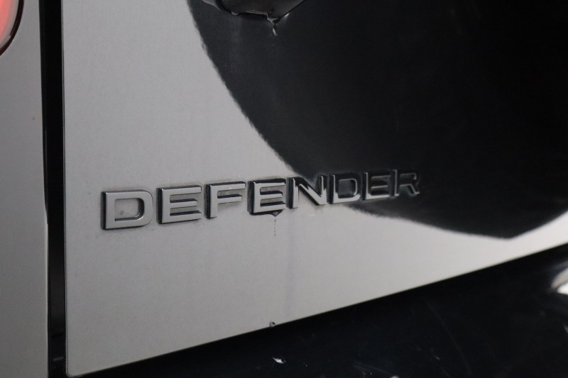 2020 (70) LAND ROVER DEFENDER 2.0 D240 SE 110 5dr Auto [7 Seat] 5128690