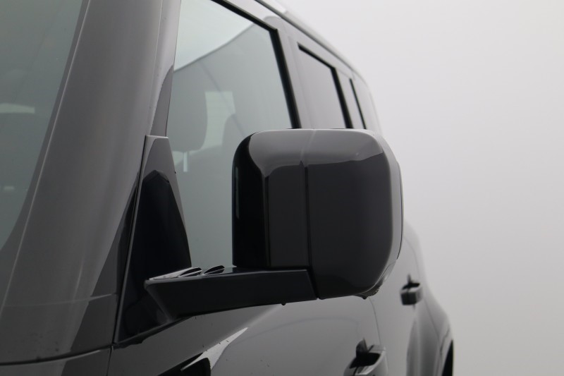 2020 (70) LAND ROVER DEFENDER 2.0 D240 SE 110 5dr Auto [7 Seat] 5128699