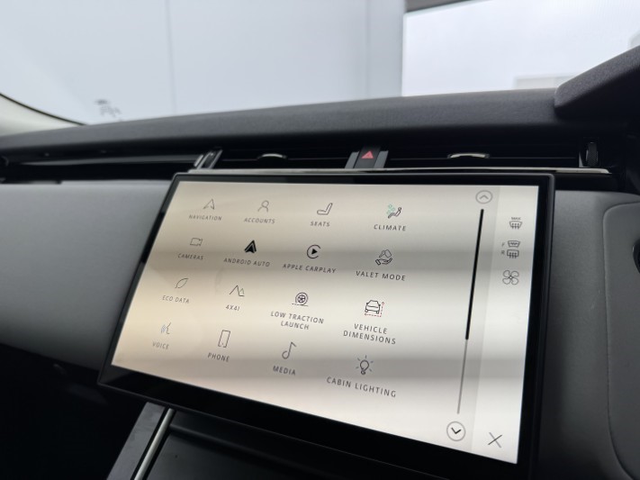 2024 (24) LAND ROVER RANGE ROVER VELAR 2.0 D200 MHEV Dynamic SE 5dr Auto 5146354