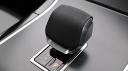 2024 (24) LAND ROVER RANGE ROVER VELAR 2.0 D200 MHEV Dynamic SE 5dr Auto 5146290