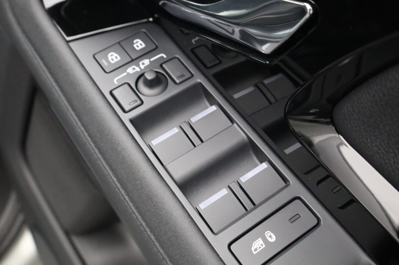 2023 (23) LAND ROVER RANGE ROVER EVOQUE 2.0 D200 R-Dynamic SE 5dr Auto 5125176