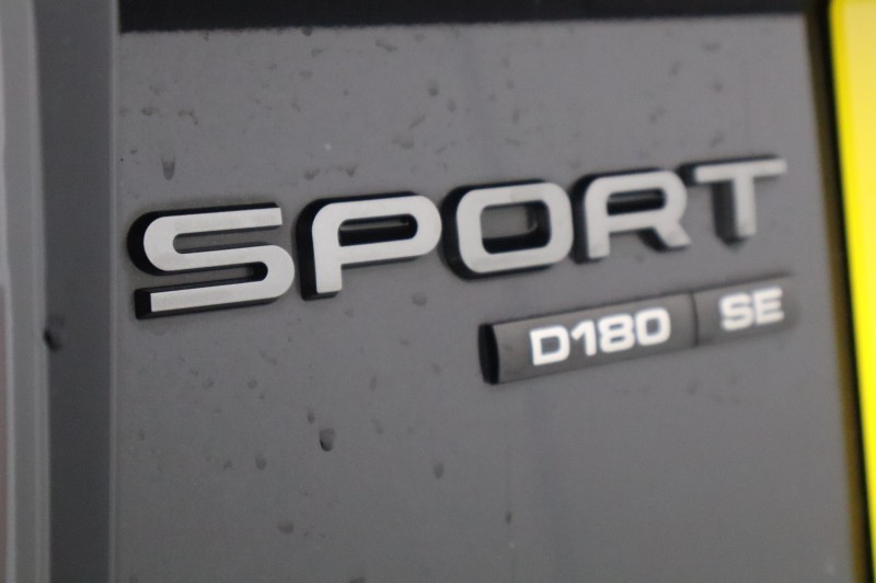 2019 (19) LAND ROVER DISCOVERY SPORT 2.0 D180 R-Dynamic SE 5dr Auto 5136086