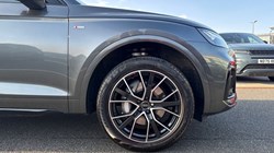 2025 (25) AUDI Q5 50 TFSI e Quattro Black Edition 5dr S Tronic 5143033
