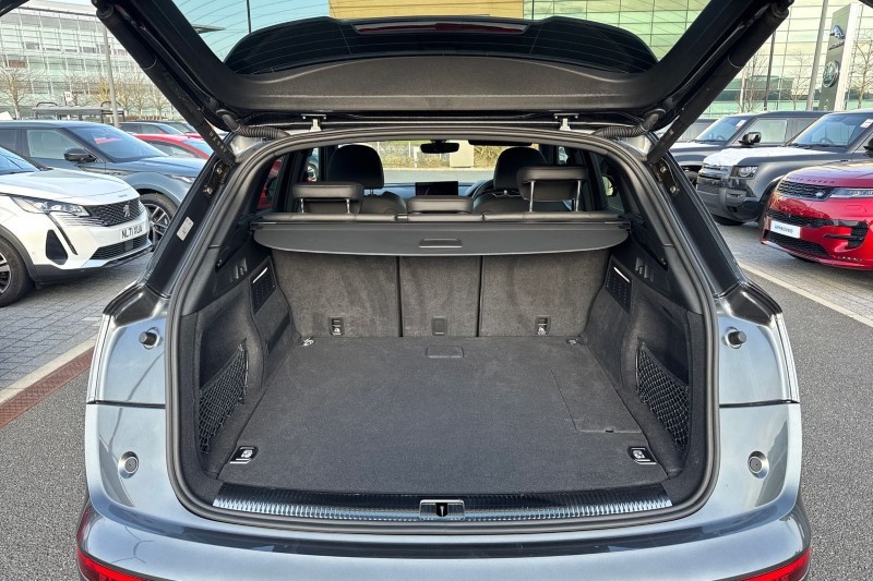 2025 (25) AUDI Q5 50 TFSI e Quattro Black Edition 5dr S Tronic 5143035