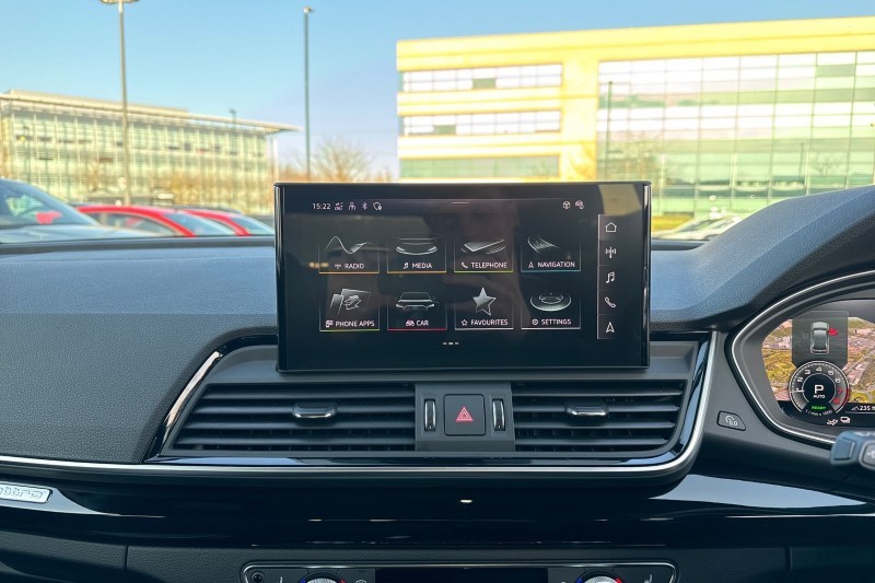 2025 (25) AUDI Q5 50 TFSI e Quattro Black Edition 5dr S Tronic 5143039