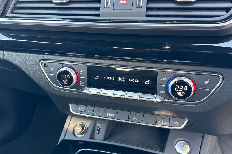 2025 (25) AUDI Q5 50 TFSI e Quattro Black Edition 5dr S Tronic 5143054