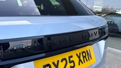 2025 (25) LAND ROVER RANGE ROVER VELAR 2.0 D200 MHEV Dynamic SE 5dr Auto 5154620
