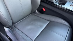 2025 (25) LAND ROVER RANGE ROVER VELAR 2.0 D200 MHEV Dynamic SE 5dr Auto 5154602