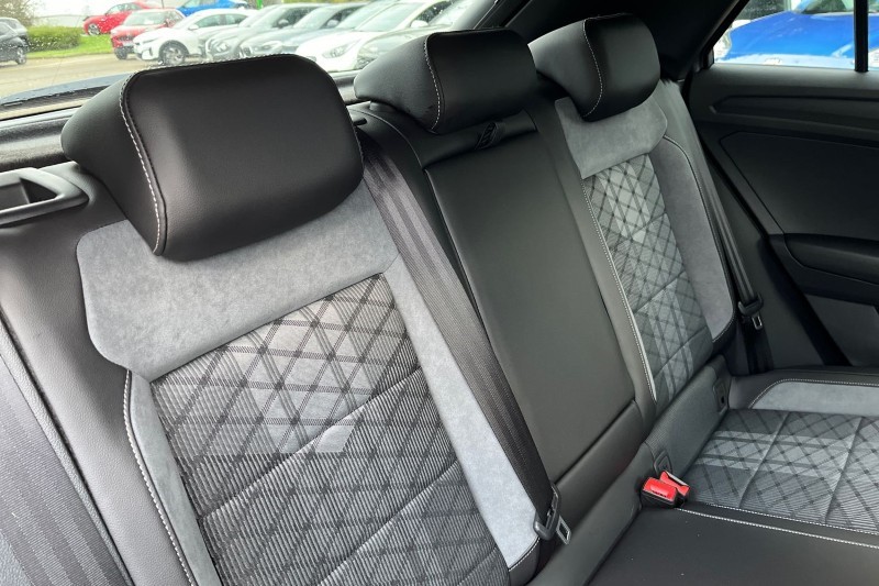  VOLKSWAGEN T-ROC 1.5 TSI Black Edition Plus 5dr DSG 4910346