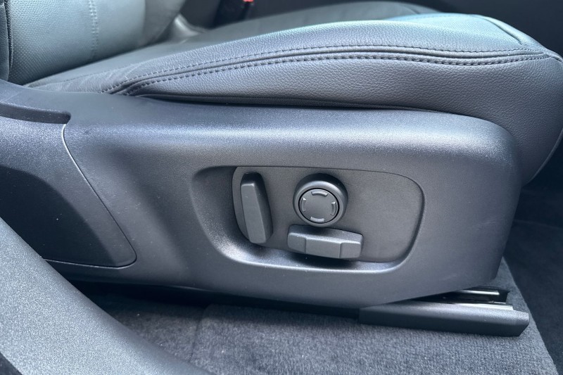 2025 (25) LAND ROVER RANGE ROVER VELAR 2.0 D200 MHEV Dynamic SE 5dr Auto 5154601