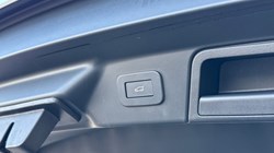 2025 (25) LAND ROVER RANGE ROVER VELAR 2.0 D200 MHEV Dynamic SE 5dr Auto 5154615