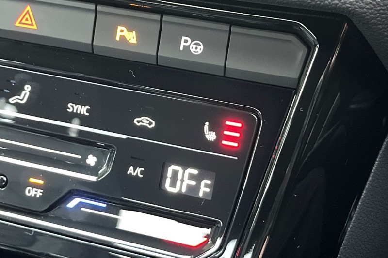  VOLKSWAGEN T-ROC 1.5 TSI Black Edition Plus 5dr DSG 4910342