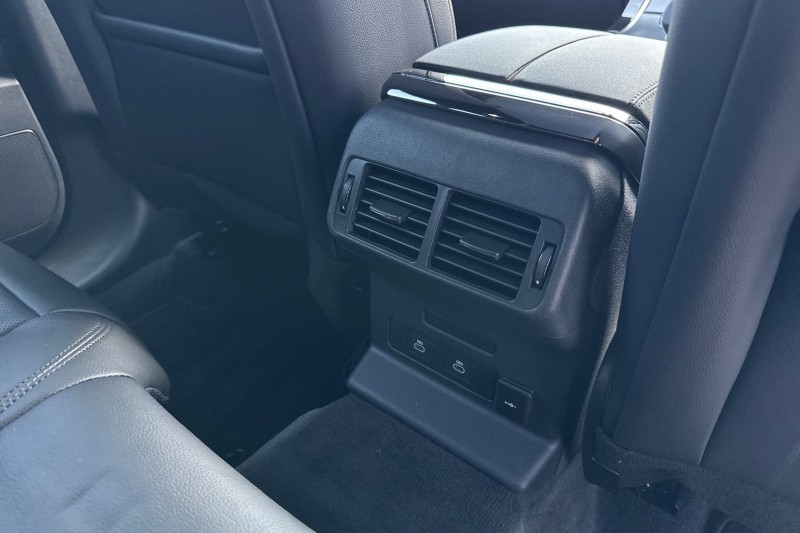 2025 (25) LAND ROVER RANGE ROVER VELAR 2.0 D200 MHEV Dynamic SE 5dr Auto 5154595