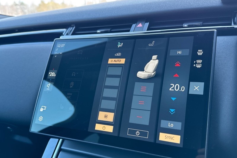 2025 (25) LAND ROVER RANGE ROVER VELAR 2.0 D200 MHEV Dynamic SE 5dr Auto 5154607