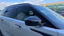 2025 (25) LAND ROVER RANGE ROVER VELAR 2.0 D200 MHEV Dynamic SE 5dr Auto 5154625